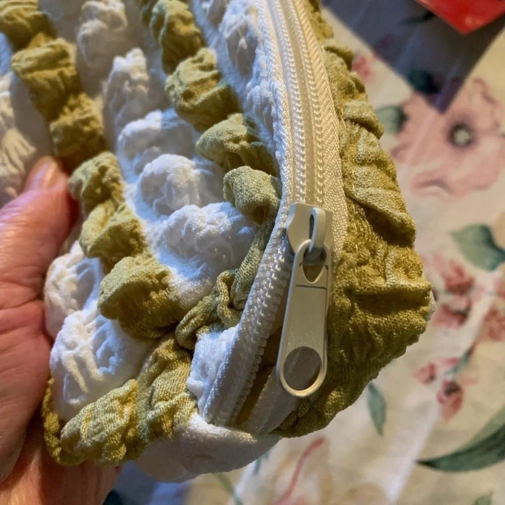 Makeup Textured White and Yellow Bag